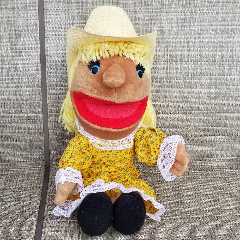 Shot Gun Red Plush Doll and Family - Picture 4 of 11